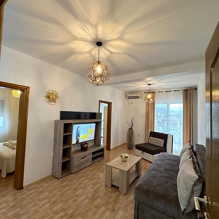 Apartmens Xhenis Lux Улцин Екстериор снимка