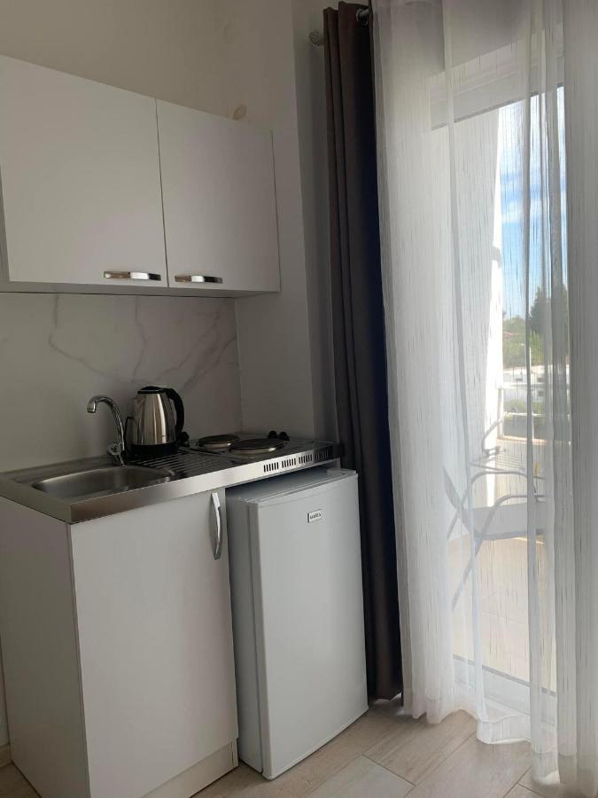 Apartmens Xhenis Lux Улцин Екстериор снимка