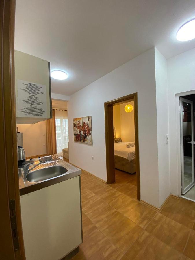 Apartmens Xhenis Lux Улцин Екстериор снимка