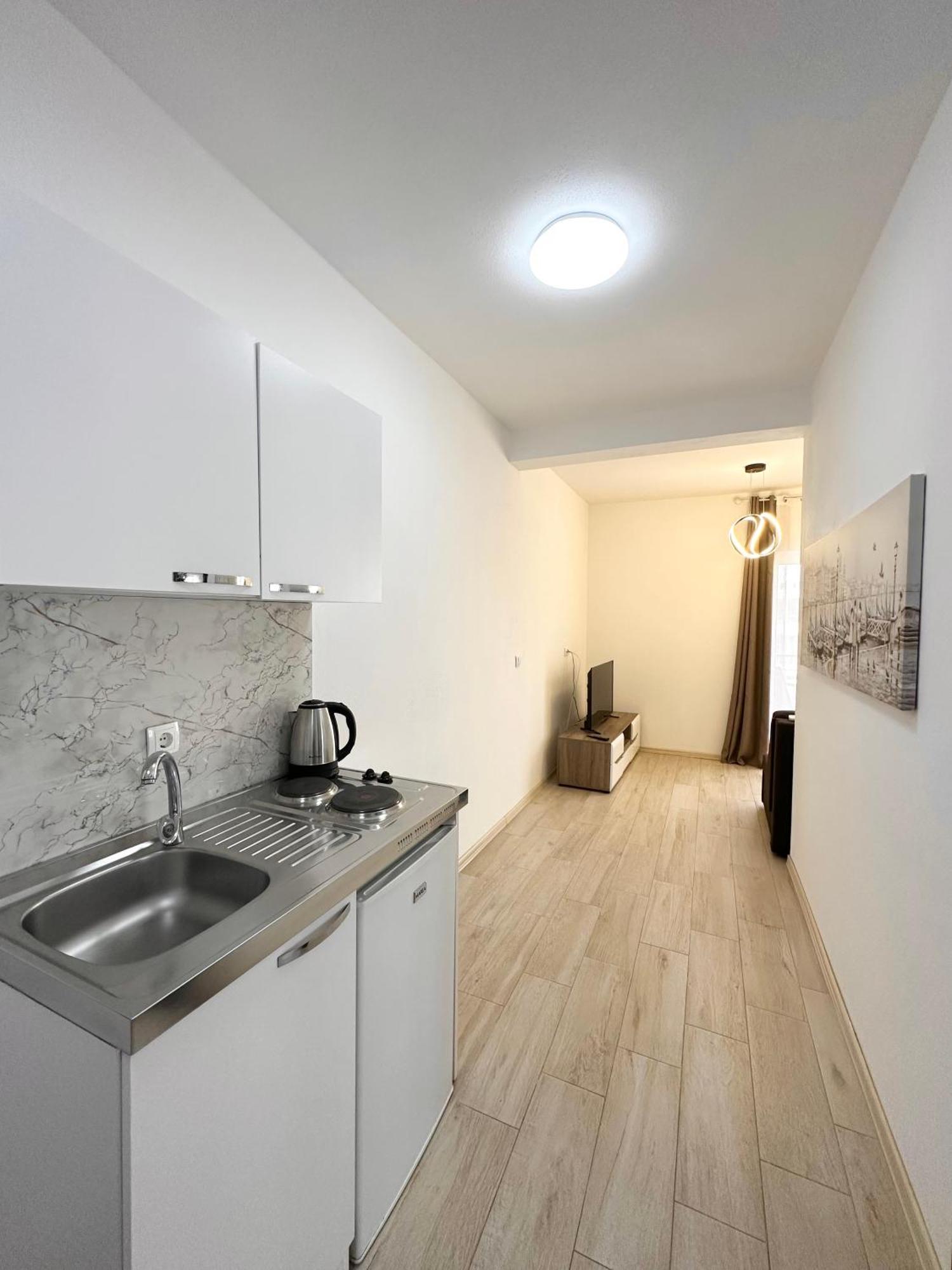 Apartmens Xhenis Lux Улцин Екстериор снимка
