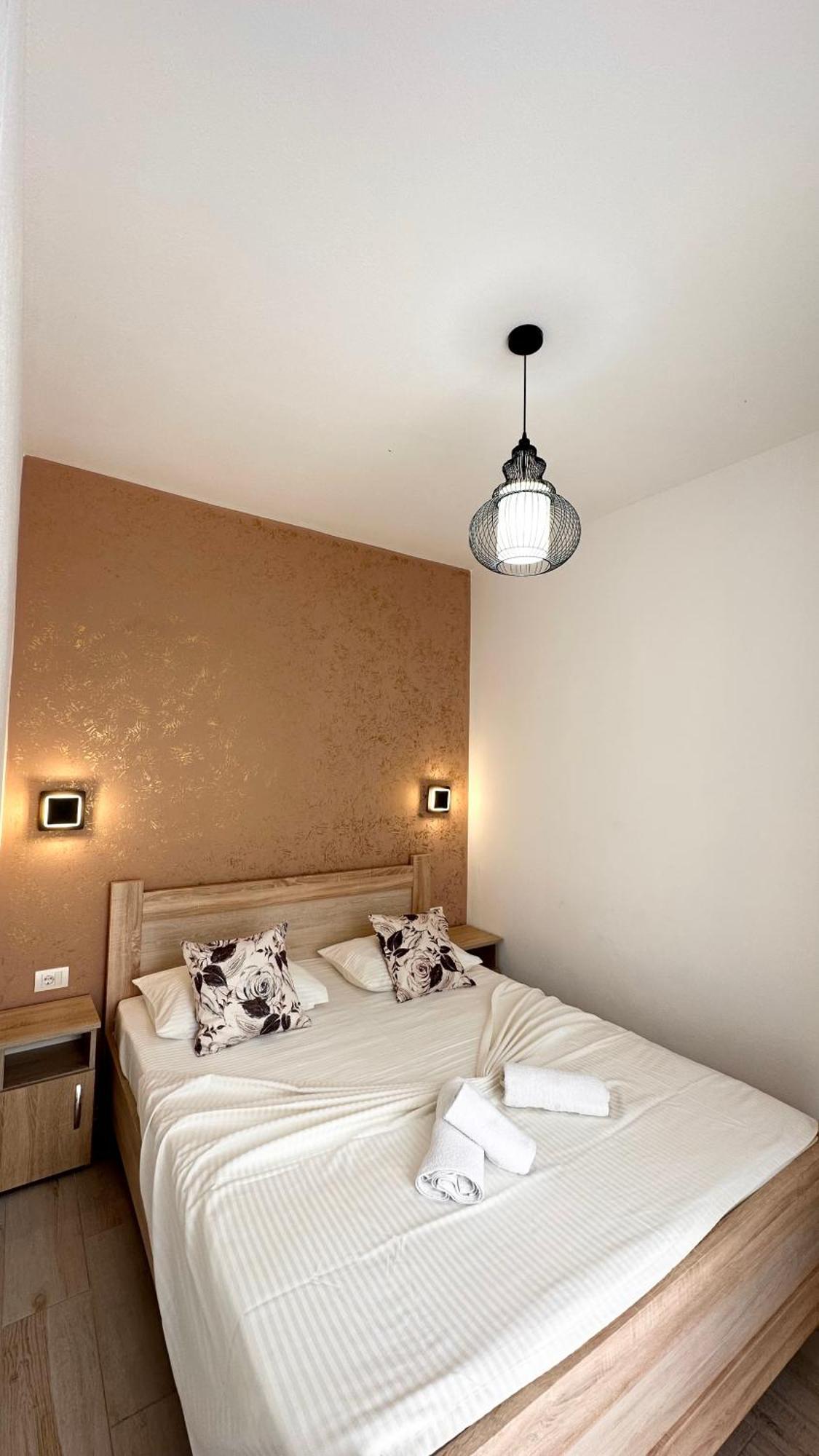 Apartmens Xhenis Lux Улцин Екстериор снимка